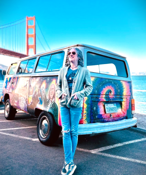 San Francisco Love Bus with Guide Kristina at Golden Gate Bridge